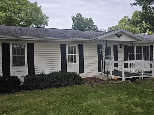 1217 East Circle Drive, Beaver Dam, WI 53963