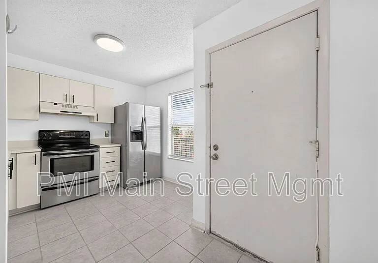2512 Woodgate Blvd #203 — Photo 2
