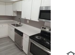 5707 NW 21st St, Lauderhill, FL 33313