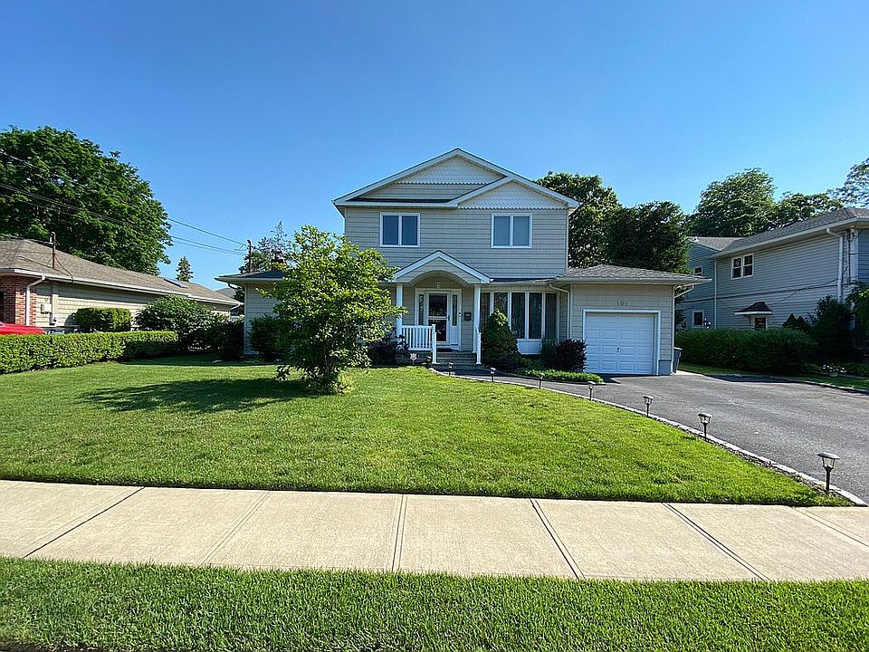 1st image of 101 Beechwood St