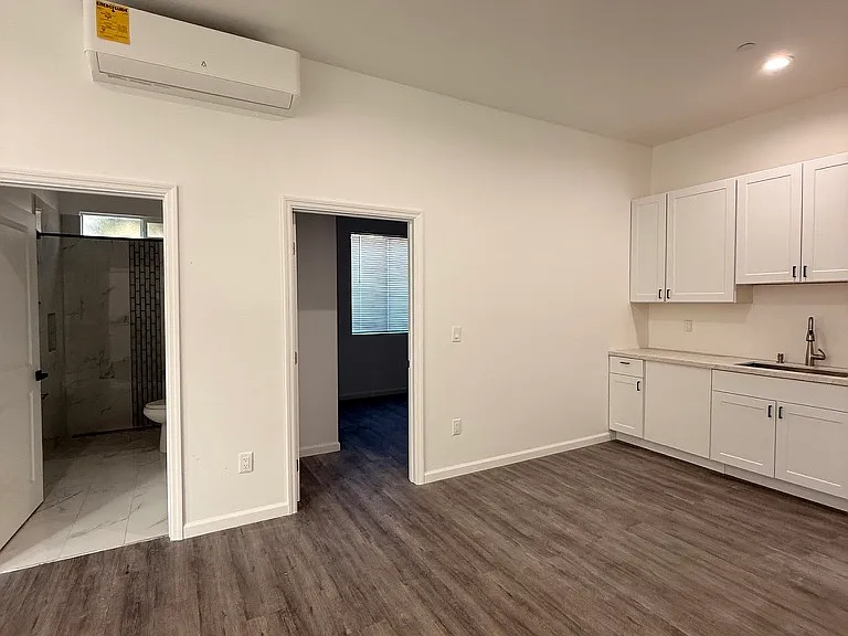1819 N Ave #B — Photo 4