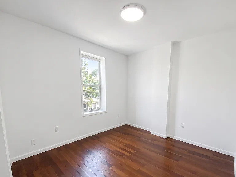 850 Grand Ave #206 — Photo 6