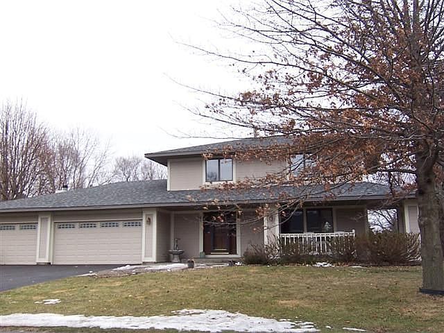 1st image of 392 Bear Ave S
