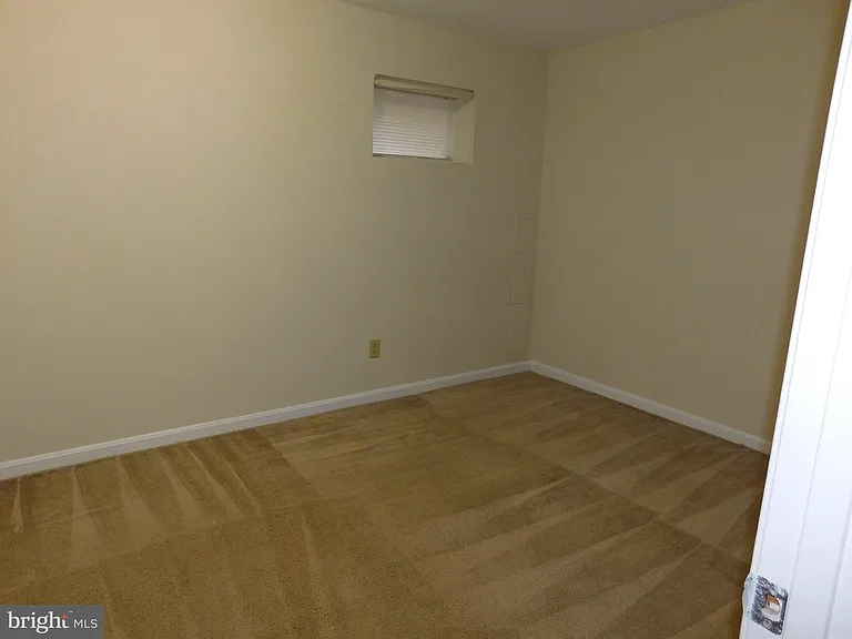 1170 N Vermont St — Photo 7