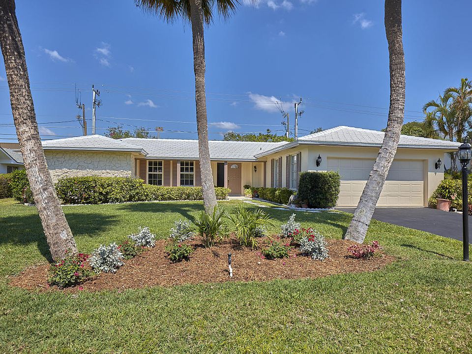 11583 Landing front