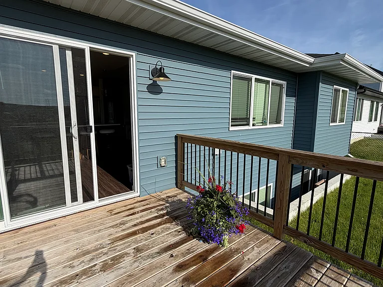84 Huntington Dr — Photo 8