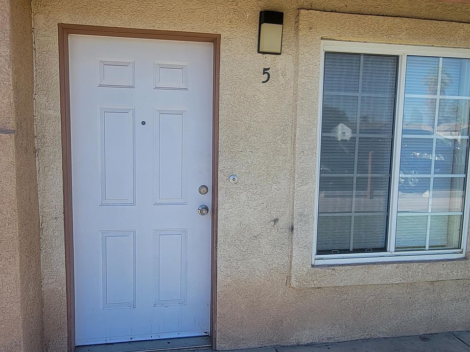 1st image of 1230 E 2nd St #1