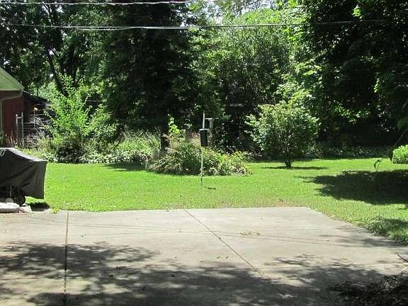 4th image of W160N9897 Colonial Dr