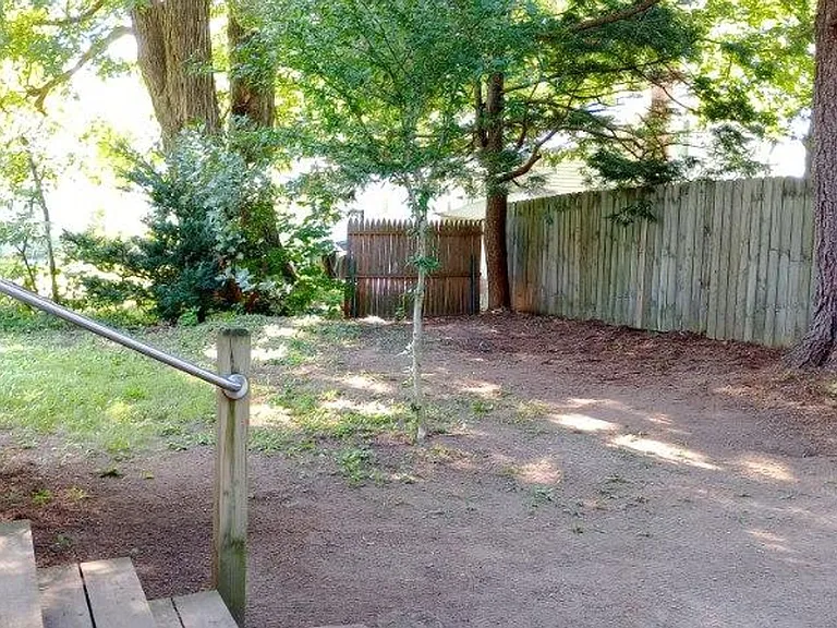 209 3rd St — Photo 41
