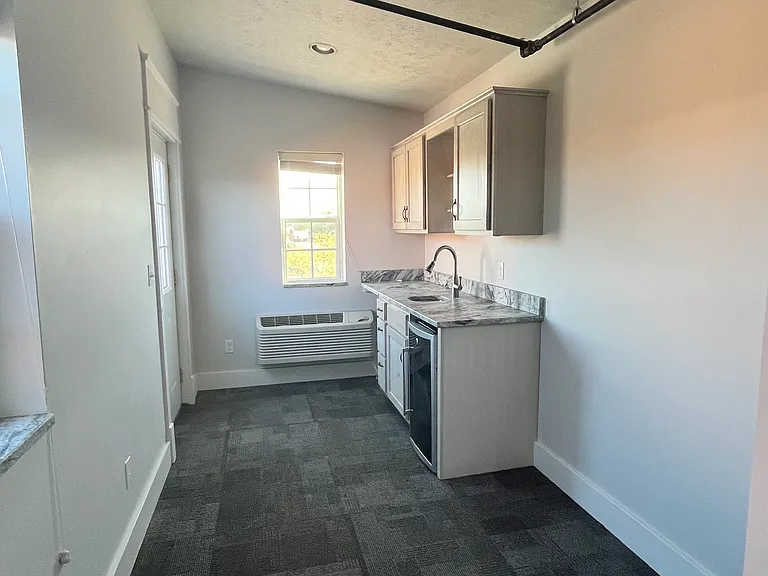 210 N Walnut St #11 — Photo 6