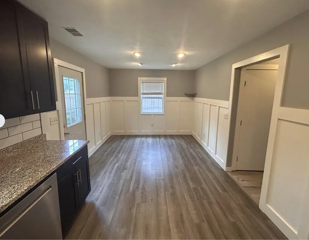 3 bed, 2.5 bath, 1400 sqft, $1,475 — Photo 4
