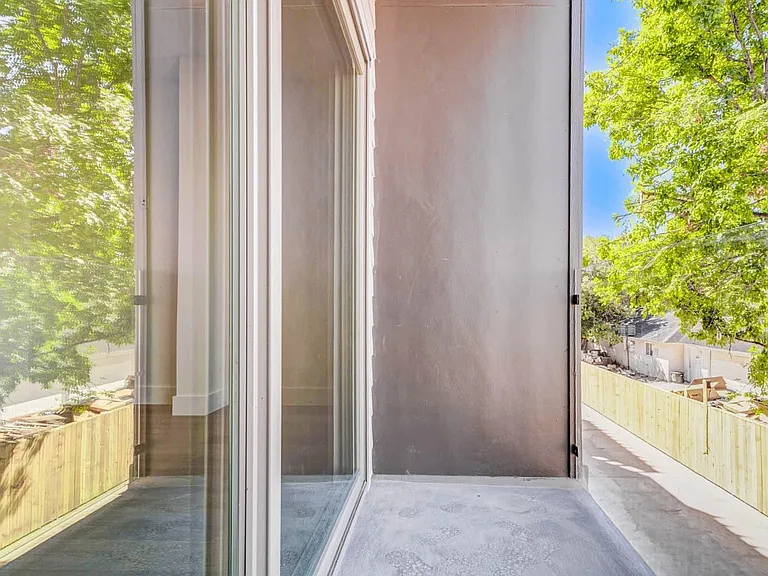5636 Dolores St — Photo 11