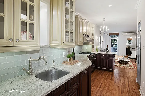 Sold by Bond New York | media 2
