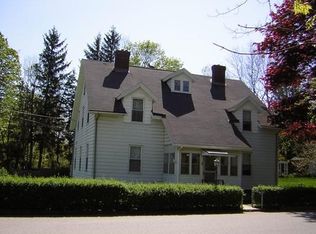 1 Commonwealth Ave #1, Sturbridge, MA 01518
