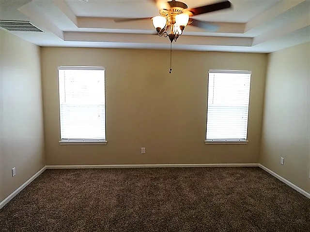 1904 Abercrombie Ln — Photo 8