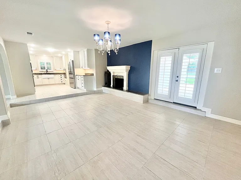 313 Santa Clara St — Photo 5