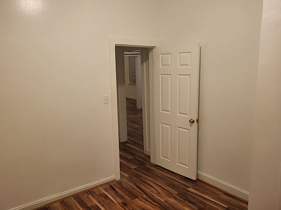 4th image of 102 N 4th Ave
