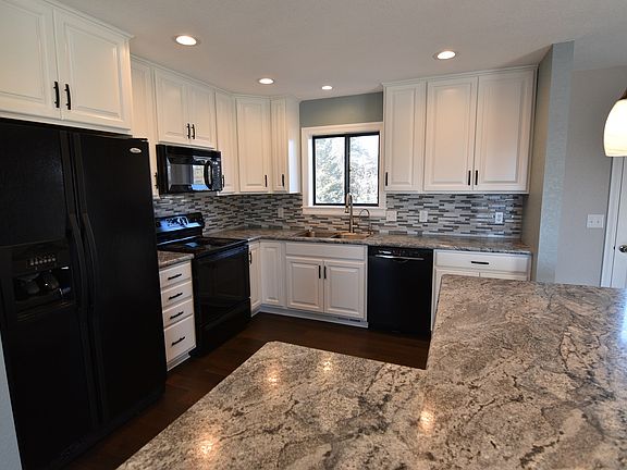 2nd image of 4923 Sweet William Ave