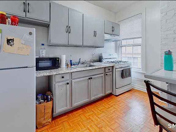 3rd image of 666 Main St #C7