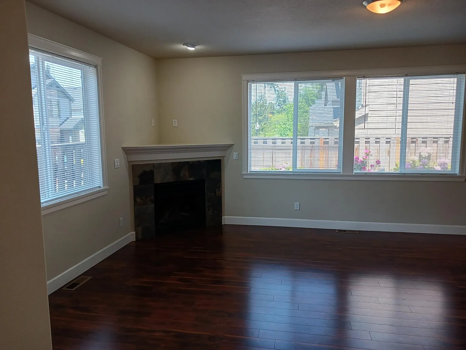 4 bed, 2.5 bath, 2038 sqft, $2,900 — Photo 4