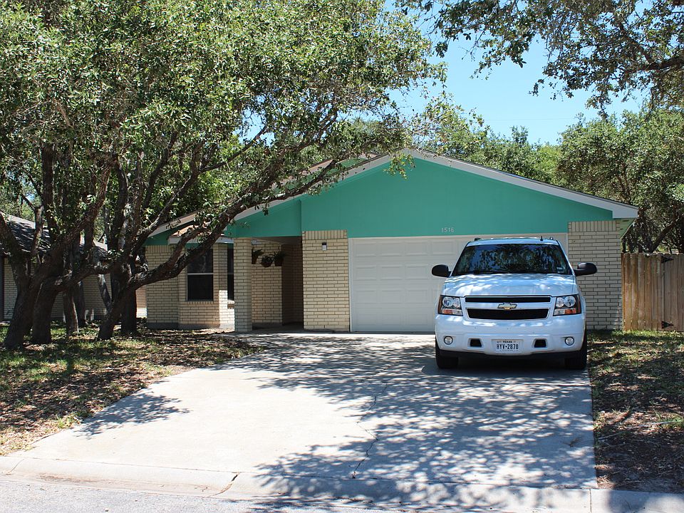 2nd image of 1516 Bluebird Ln