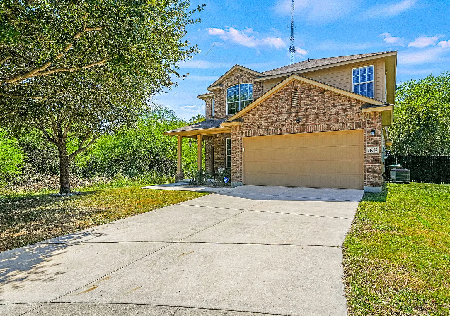 For Rent - Greenbelt Retreat | Spacious 3-Bedroom Home Near Lackland Afb — Photo 3