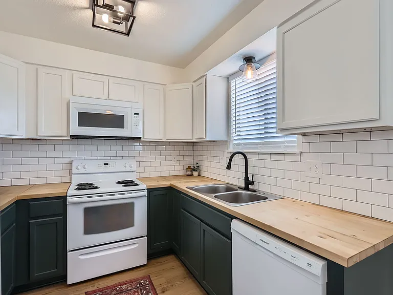 3416 Butternut Dr — Photo 3