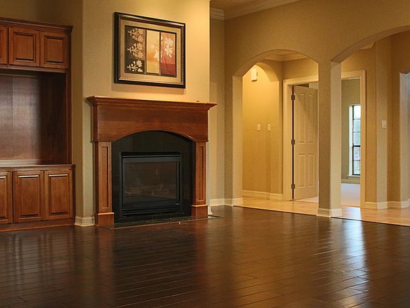 2nd image of 104 Canyon Oak Dr