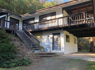 2424 Hamilton Ln, Grants Pass, OR 97527