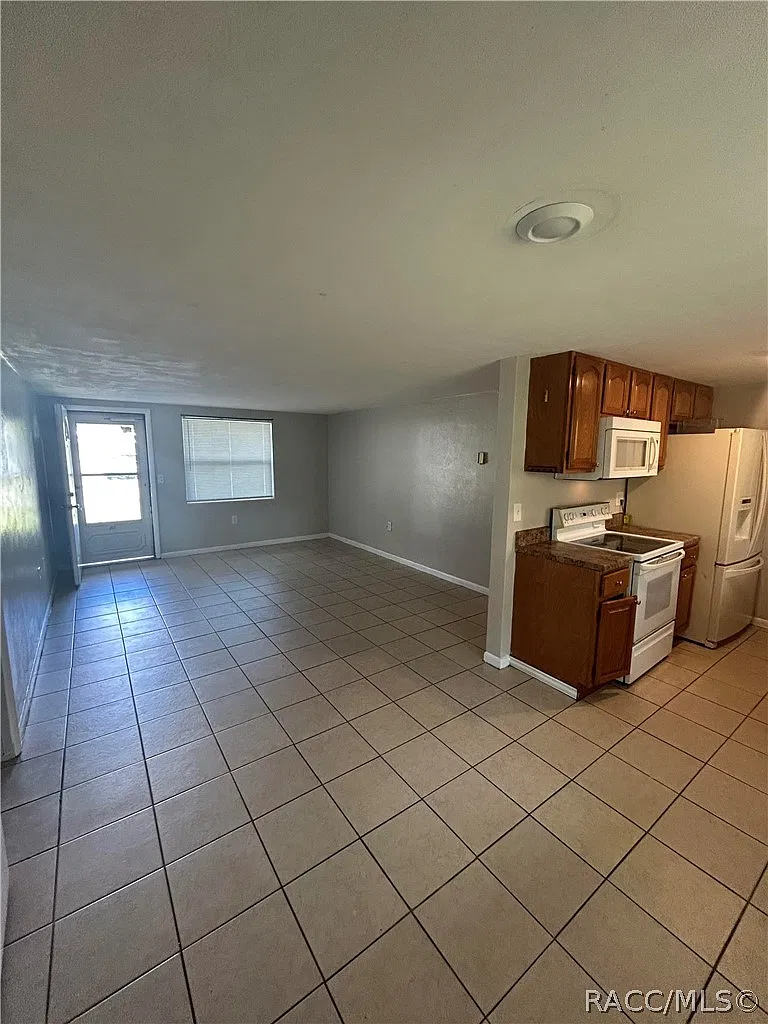 2 bed, 675 sqft, $1,300 — Photo 3