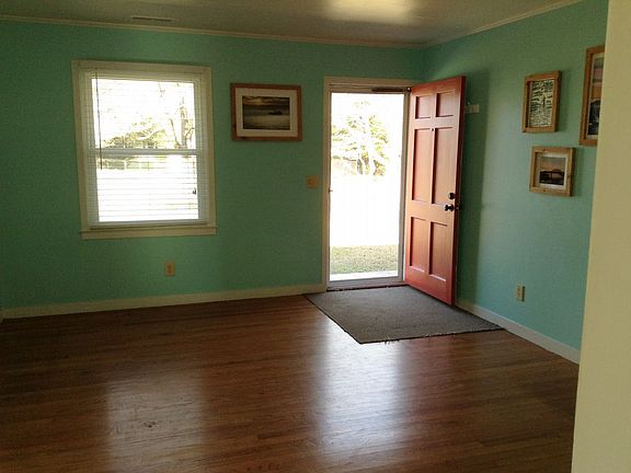 3rd image of 702 Francis Marion Dr