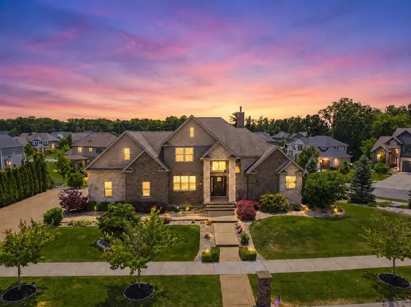 863 Sylvia Ln, Crown Point, IN 46307