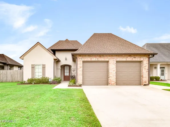 210 Windy Feather Dr, Broussard, LA 70518