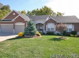 281 Fountain Dr, Glen Carbon, IL