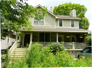 67 Groveland Ave, Riverside, IL 60546