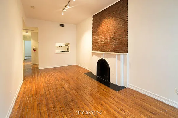 Rented by Town Residential | media 15