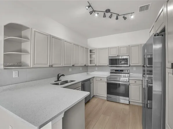 1125 Doveplum St, Hollywood, FL 33019