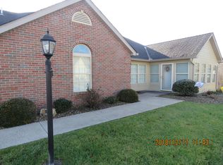 523 Edgehill Cir, Logan, OH 43138