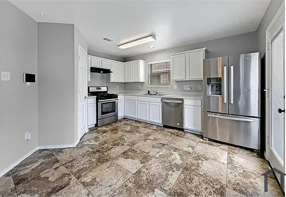 9204 Nightingale Dr — Photo 17