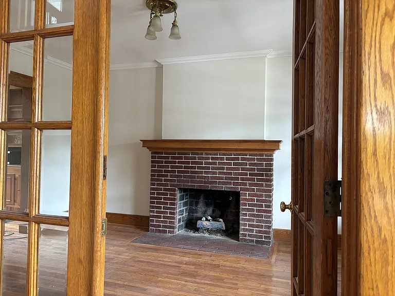 418 N Main St — Photo 21