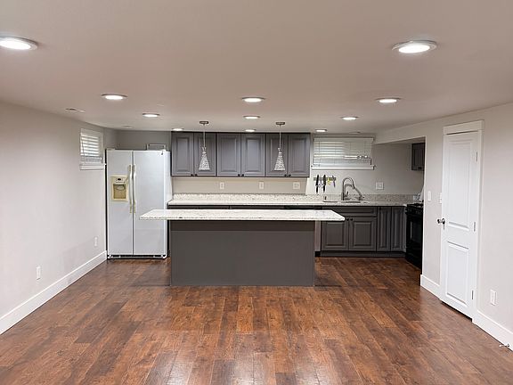 3rd image of 4103 Ridge Rd W