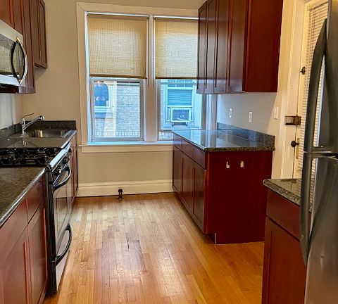 2nd image of 207 W Washington Blvd
