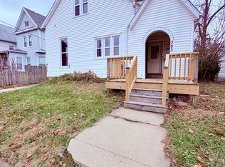 303 W Chestnut St, Bloomington, IL 61701