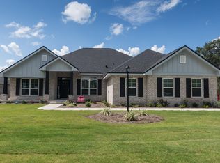 128 Lake Merial Blvd, Southport, FL 32409