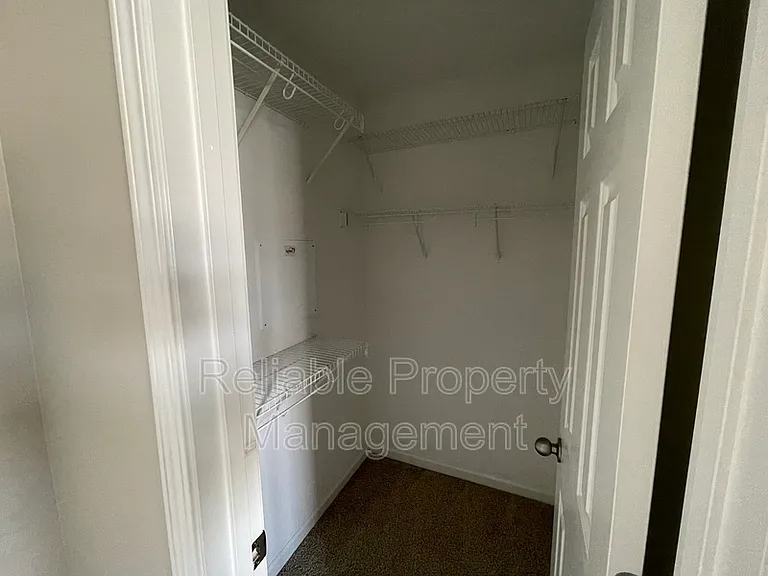 132 Winslow Ln — Photo 8