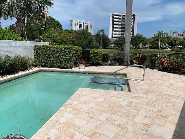 3 bed, 3.0 bath, 2200 sqft, $17,000 — Photo 4