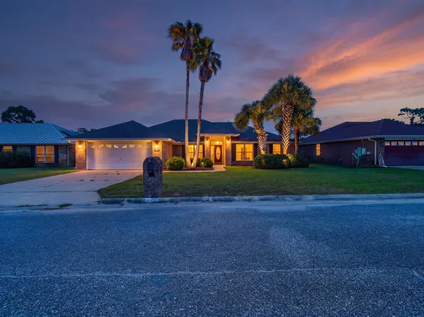 2487 Heritage Cir, Navarre, FL 32566