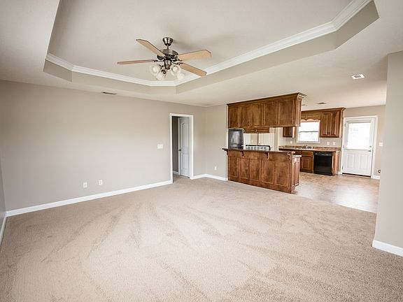 5th image of 1410 Yucaipa Cir