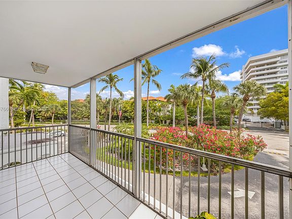 5th image of 150 Ocean Lane Dr APT 2H