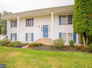 77 Isaac Dr, Bunker Hill, WV 25413